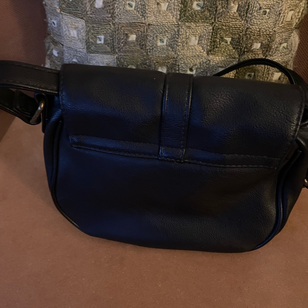 NWOT T-shirt & Jeans brand mini hobo style crossbody bag - Picture 3 of 6